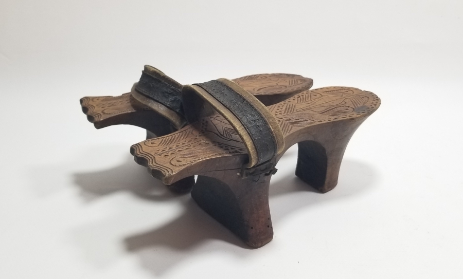 ÜZERİ İBRİK GÖRSELLİ OSMANLI DÖNEMİ EL OYMA GELİN HAMAM TAKUNYASI - NALINI