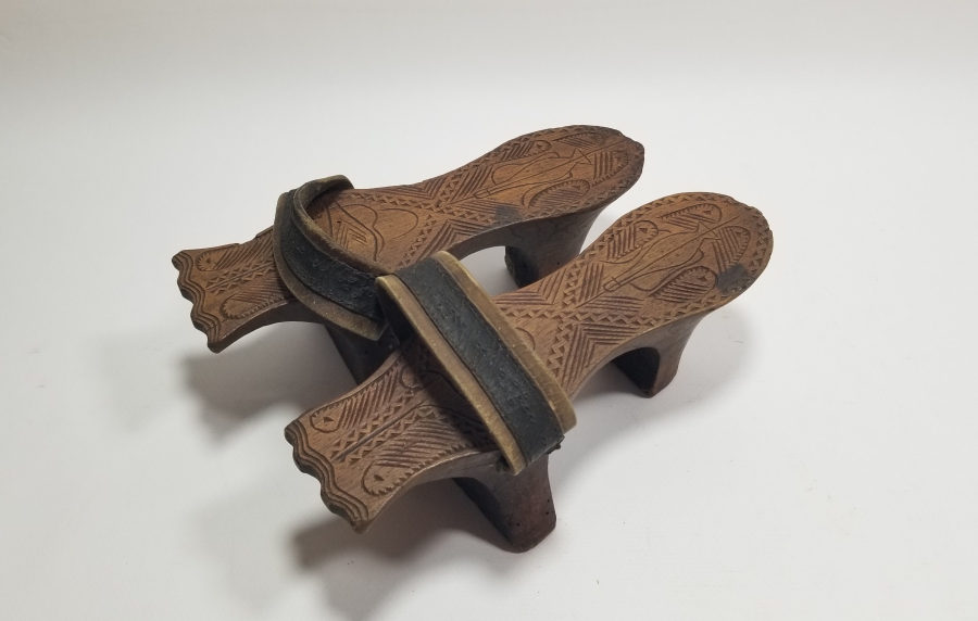 ÜZERİ İBRİK GÖRSELLİ OSMANLI DÖNEMİ EL OYMA GELİN HAMAM TAKUNYASI - NALINI