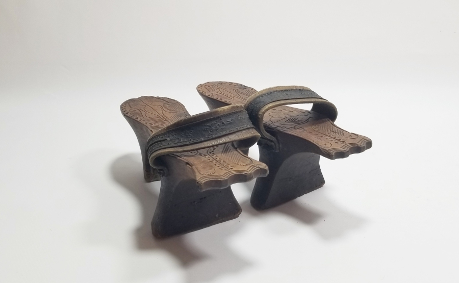 ÜZERİ İBRİK GÖRSELLİ OSMANLI DÖNEMİ EL OYMA GELİN HAMAM TAKUNYASI - NALINI