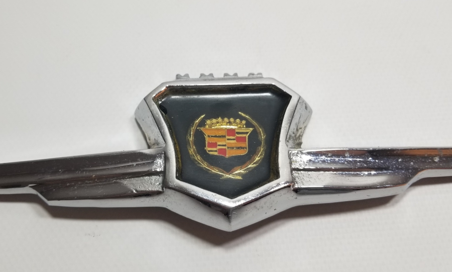 ANTİKA CADİLLAC ARABA AMBLEMİ