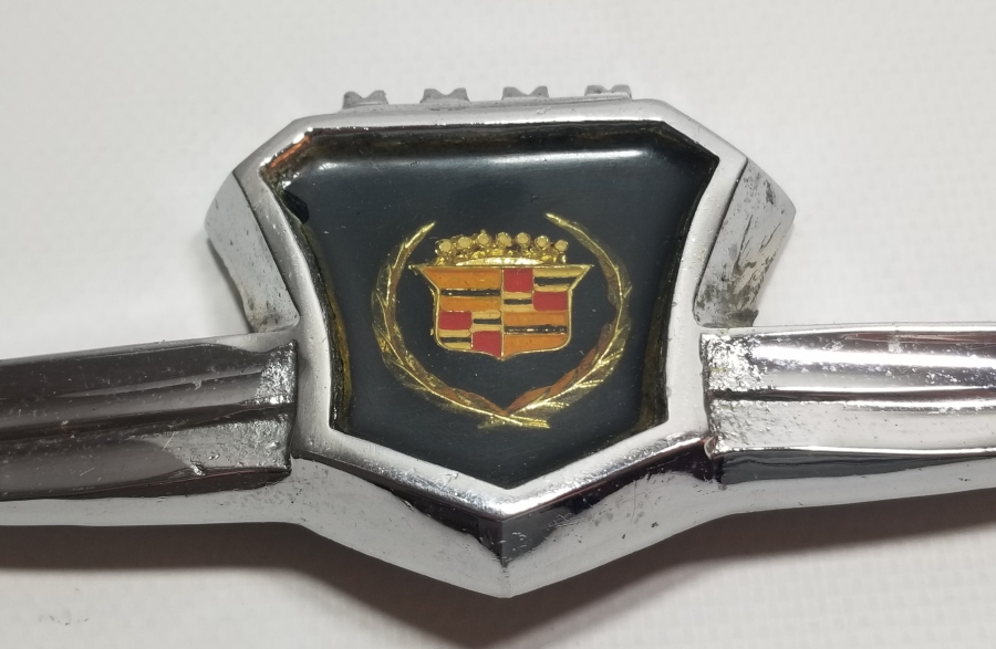 ANTİKA CADİLLAC ARABA AMBLEMİ