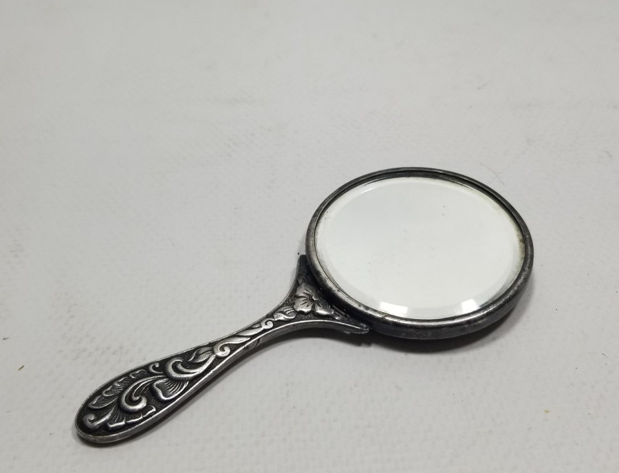 KABARTMA İŞÇİLİKLİ DANİMARKA YAPIMI ANTİKA GÜMÜŞ EL AYNASI