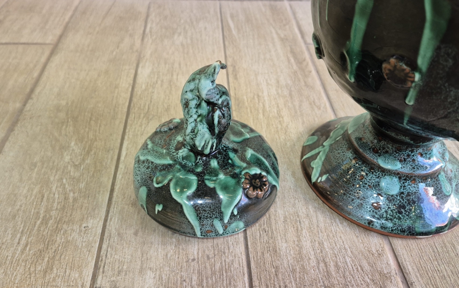 ÜZERİ MİNE İŞÇİLİKLİ ÖZEL YAPIM BÜYÜK BOY ANTİKA ÇANAKKALE KAPAKLI BOZALIK