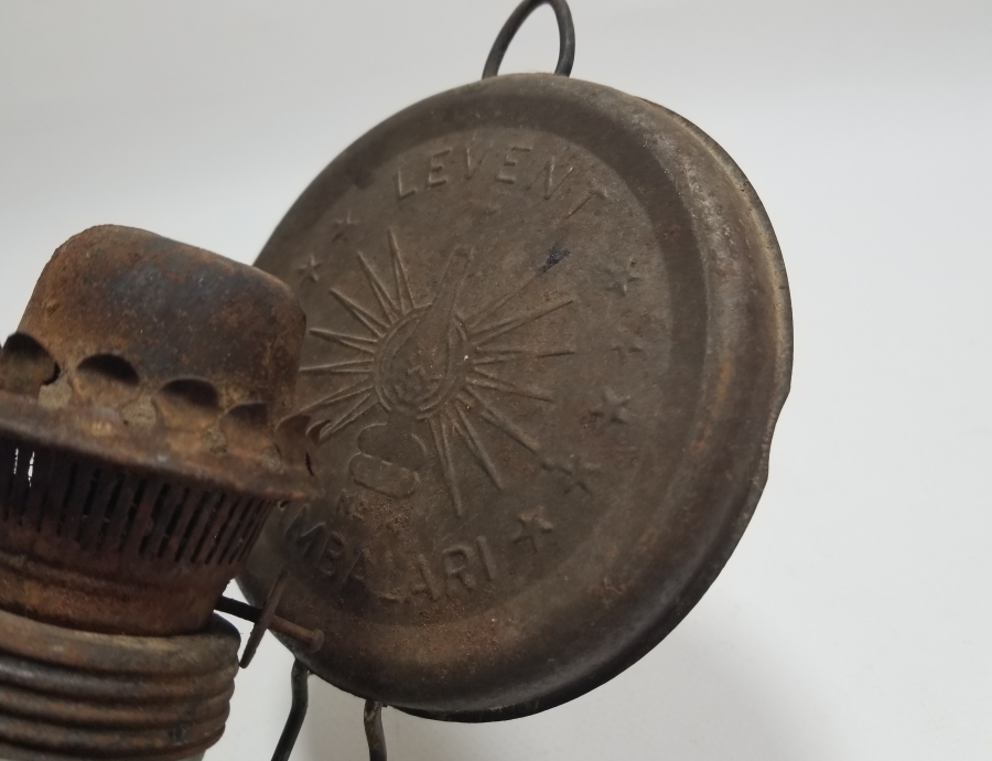 KÖŞELİ FORMLU YERLİ YAPIM ANTİKA GAZ LAMBASI