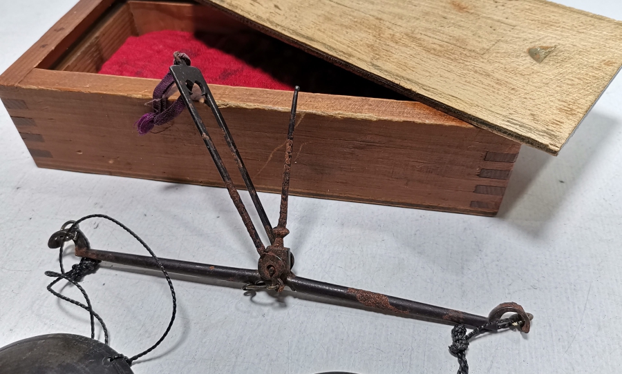 ORİJİNAL KUTUSUNDA OSMANLI DÖNEMİ NADİR AFYON TERAZİSİ