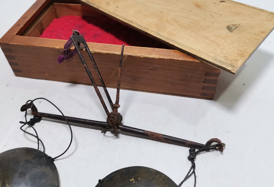 ORİJİNAL KUTUSUNDA OSMANLI DÖNEMİ NADİR AFYON TERAZİSİ