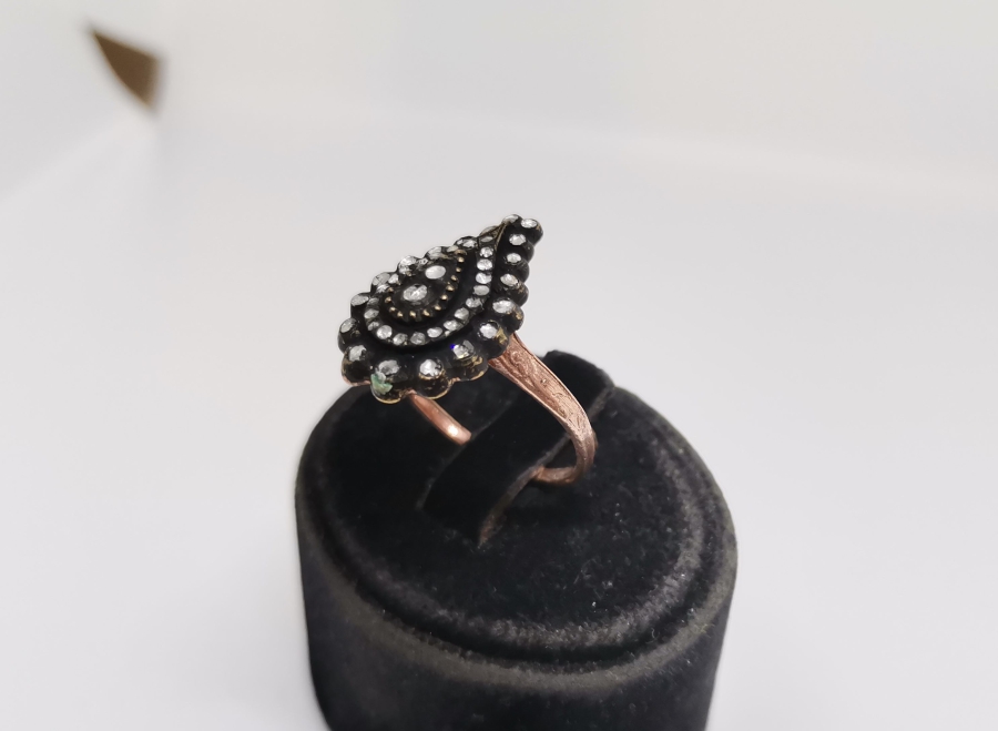 ÖZEL YAPIM ELMAS TAŞLI MEKİK YÜZÜK