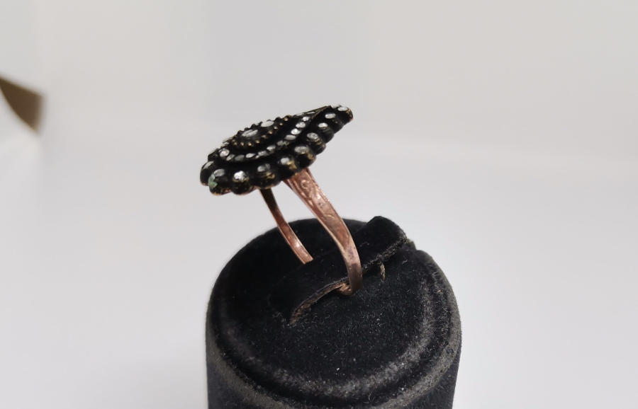 ÖZEL YAPIM ELMAS TAŞLI MEKİK YÜZÜK