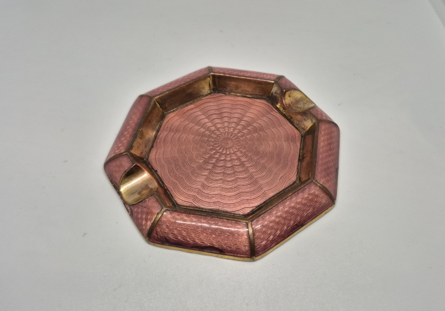 MİNE İŞÇİLİKLİ ANTİKA KÜLLÜK