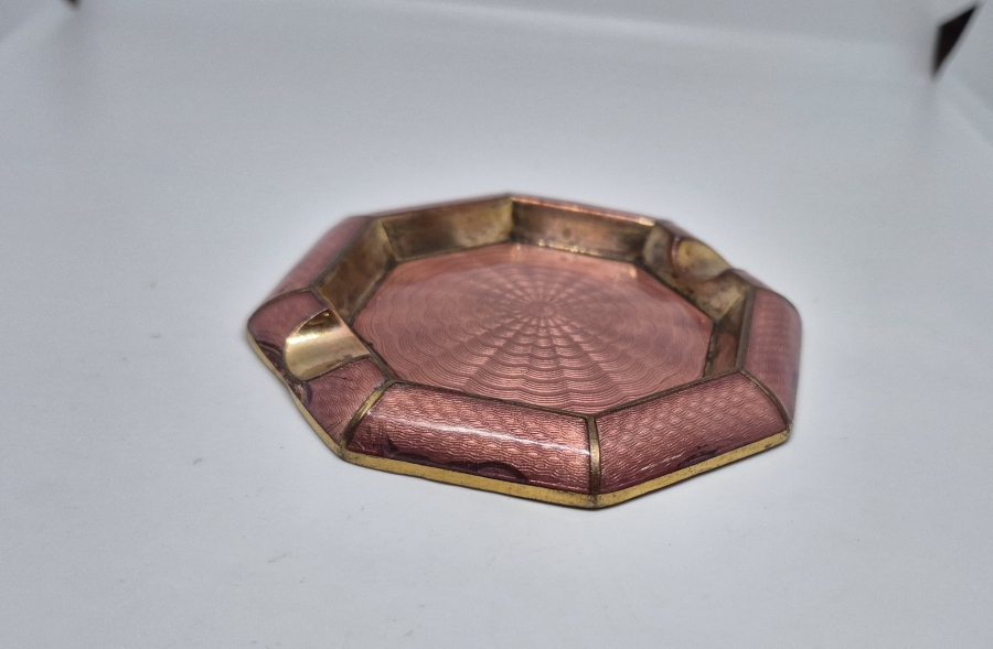 MİNE İŞÇİLİKLİ ANTİKA KÜLLÜK