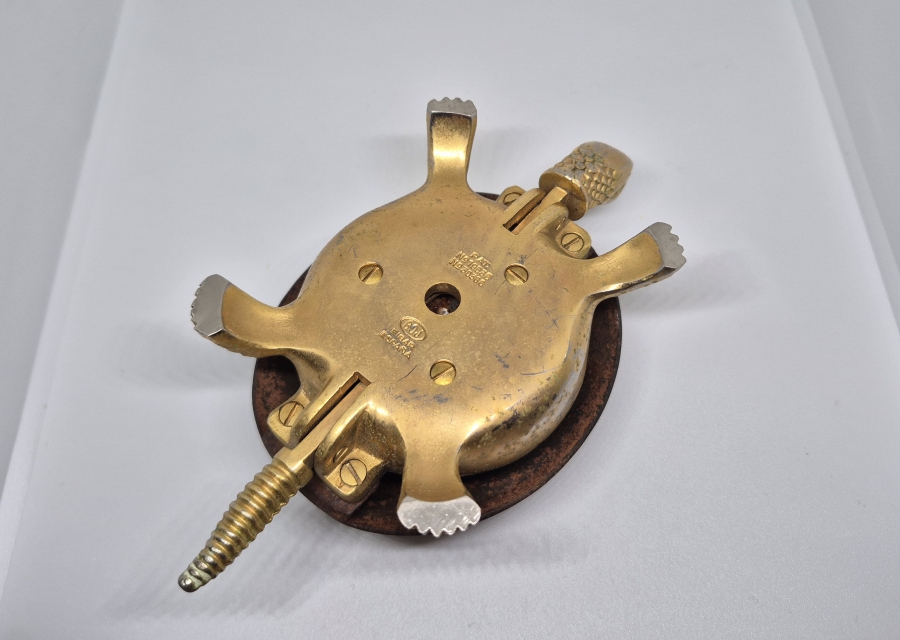 ALTIN KAPLAMA VE ALTIN ÇAKMA İŞÇİLİKLİ ANTİKA TOLEDO KAPLUMBAĞA FİGÜRÜ