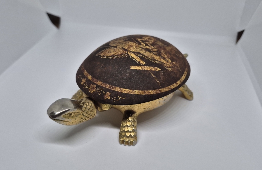 ALTIN KAPLAMA VE ALTIN ÇAKMA İŞÇİLİKLİ ANTİKA TOLEDO KAPLUMBAĞA FİGÜRÜ