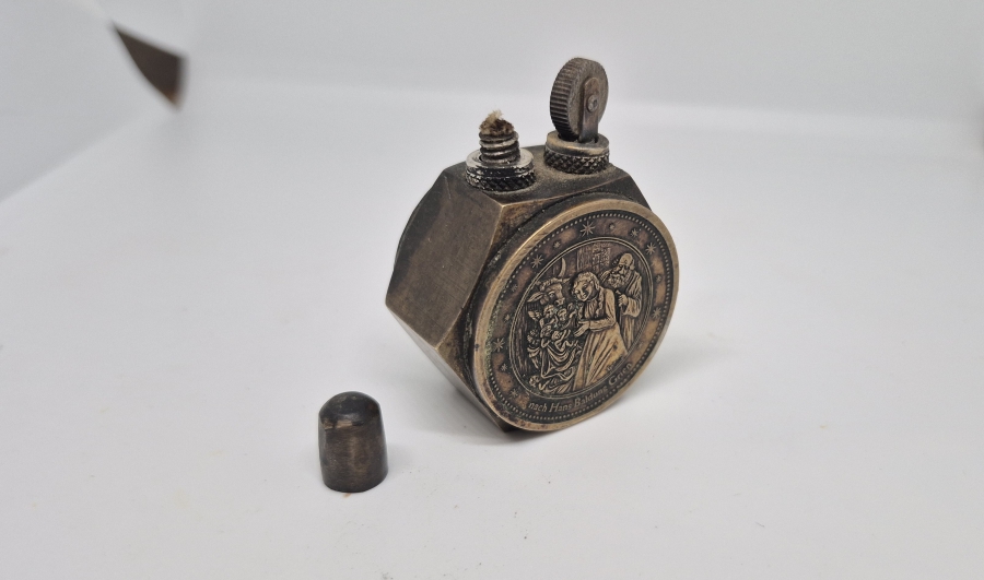 KABARTMA İŞÇİLİKLİ ANTİKA ALMAN ÇAKMAK