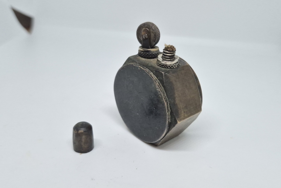 KABARTMA İŞÇİLİKLİ ANTİKA ALMAN ÇAKMAK