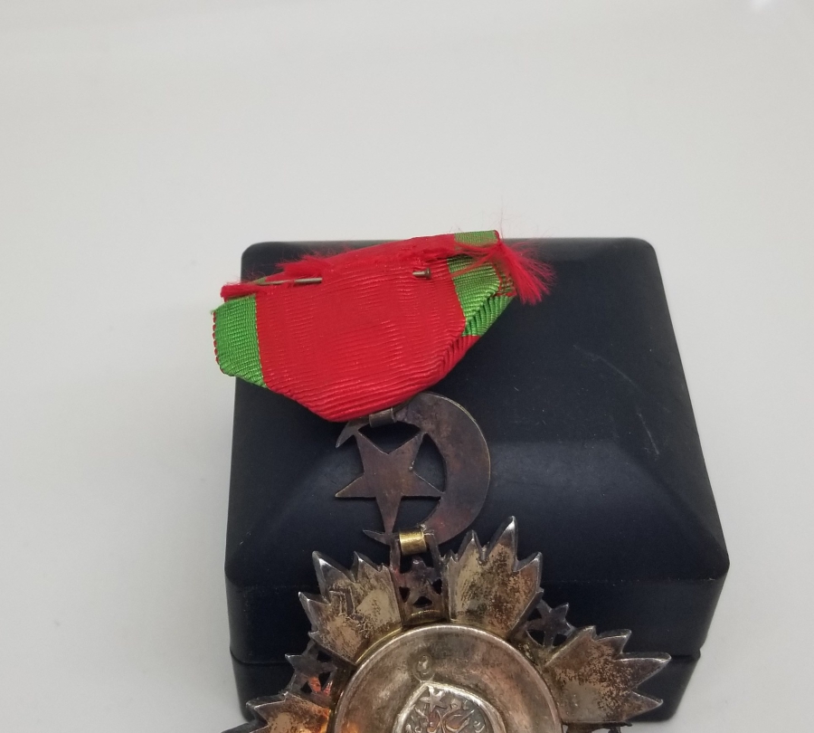 ORJİNAL ASKISI İLE 5. DERECE MECİDİ NİŞANI