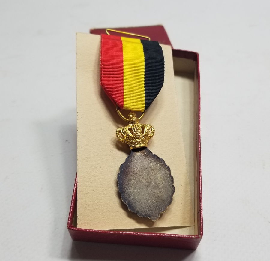 BELÇİKA İŞÇİ VE ZANAATKAR ÜSTÜN HİZMET MADALYASI