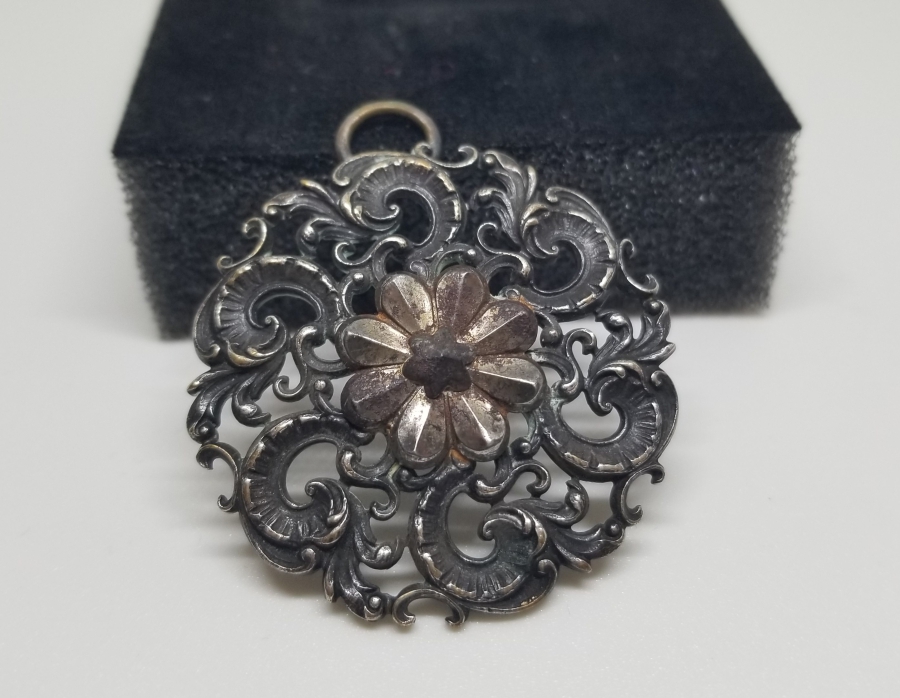 KABARTMA İŞÇİLİKLİ EL YAPIMI ANTİKA AVRUPA KOLYE