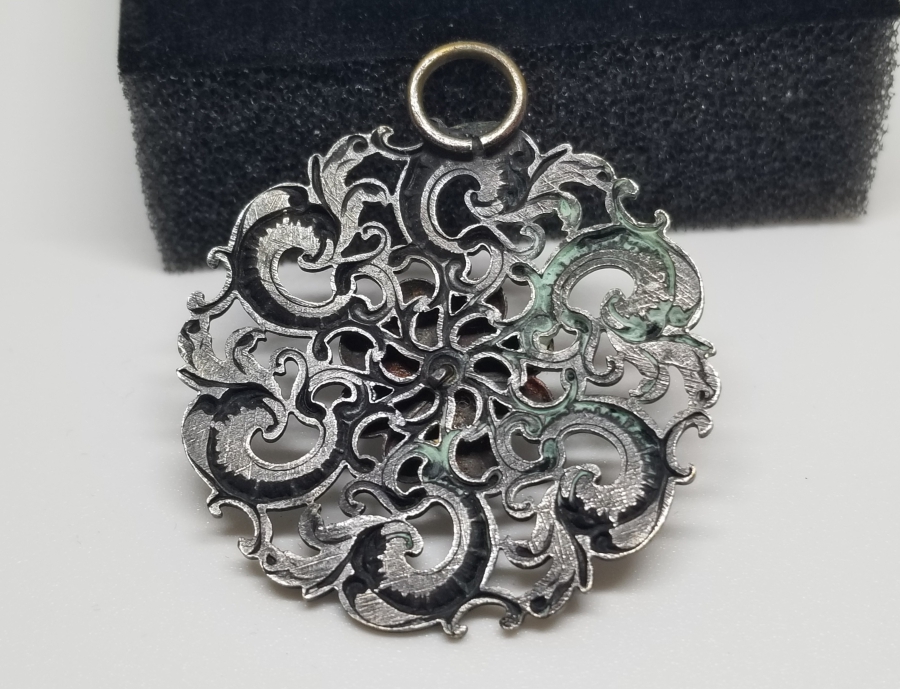 KABARTMA İŞÇİLİKLİ EL YAPIMI ANTİKA AVRUPA KOLYE