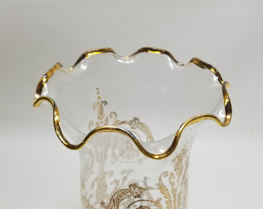 ÜZERİ ALTIN VARAKLI ANTİKA GAZ LAMBASI CAMI