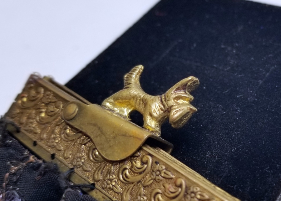 KABARTMA İŞÇİLİKLİ EL YAPIMI ANTİKA CÜZDAN