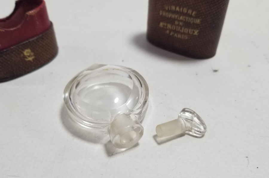 ORİJİNAL KUTUSUNDA OSMANLI DÖNEMİ PARFÜM ŞİŞESİ