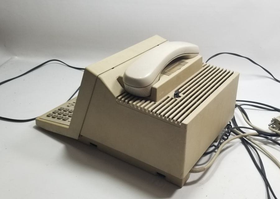 ANTİKA TELEFONLU FAKS MAKİNASI