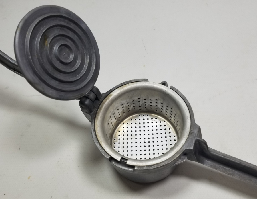 YERLİ YAPIM ANTİKA MEYVE SIKACAĞI