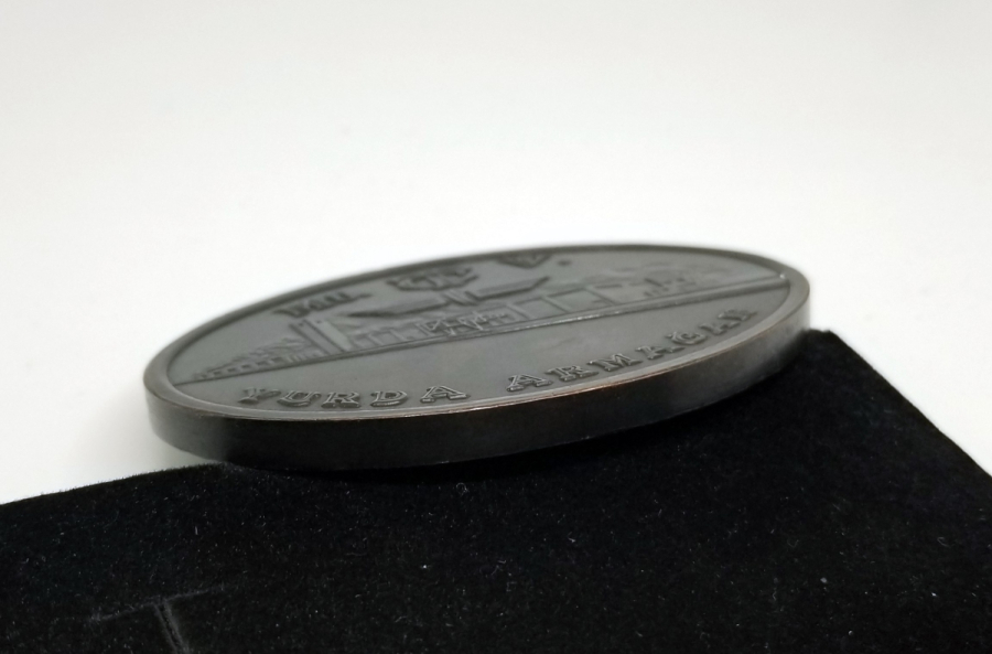 DEVLET DEMİR YOLLARI SİVAS LOKOMOTİF VE VAGON ATELYESİNİN AÇILIŞI ANISINA BASTIRILMIŞ VE DAĞITILMIŞ MADALYON