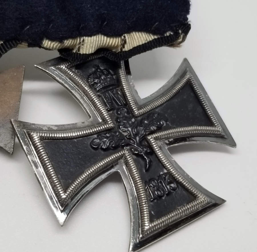 1. DÜNYA SAVAŞI DÖNEMİ DEMİR HAÇ - HINDENBURG NİŞANI VE LİYAKAT MADALYASI BULUNAN ÜÇLÜ MADALYA TAKIMI