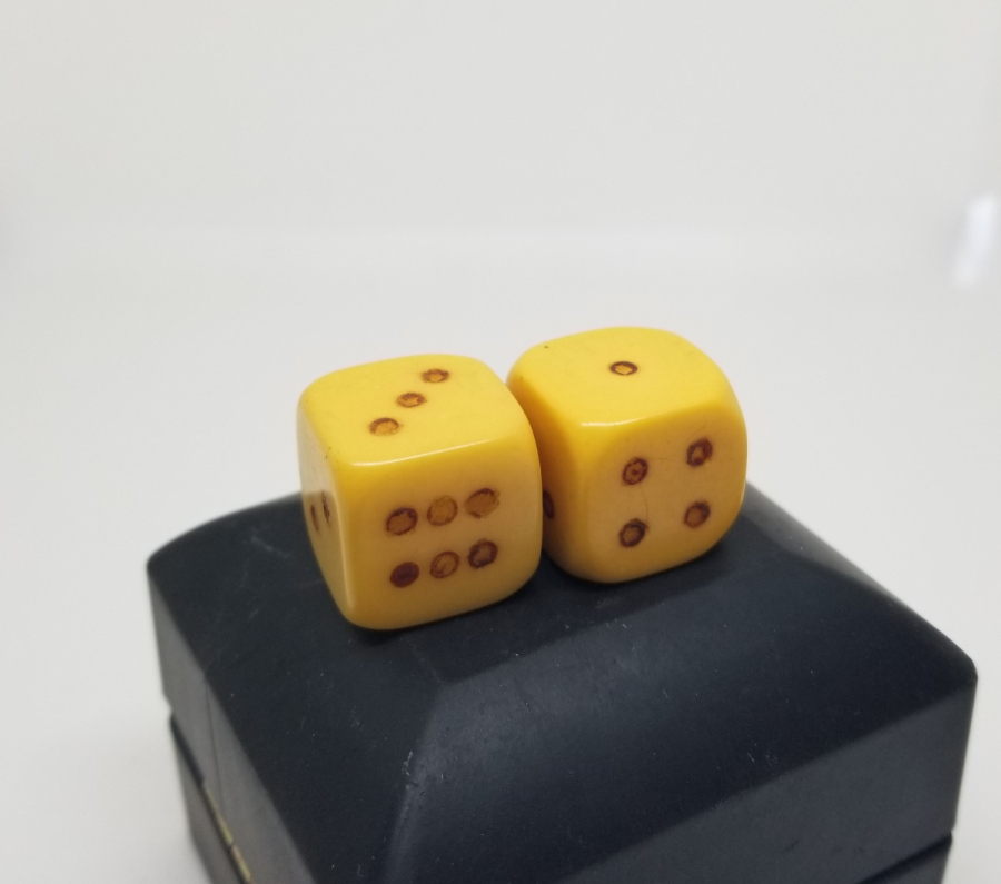 2 ADET ANTİKA KATALİN ZAR