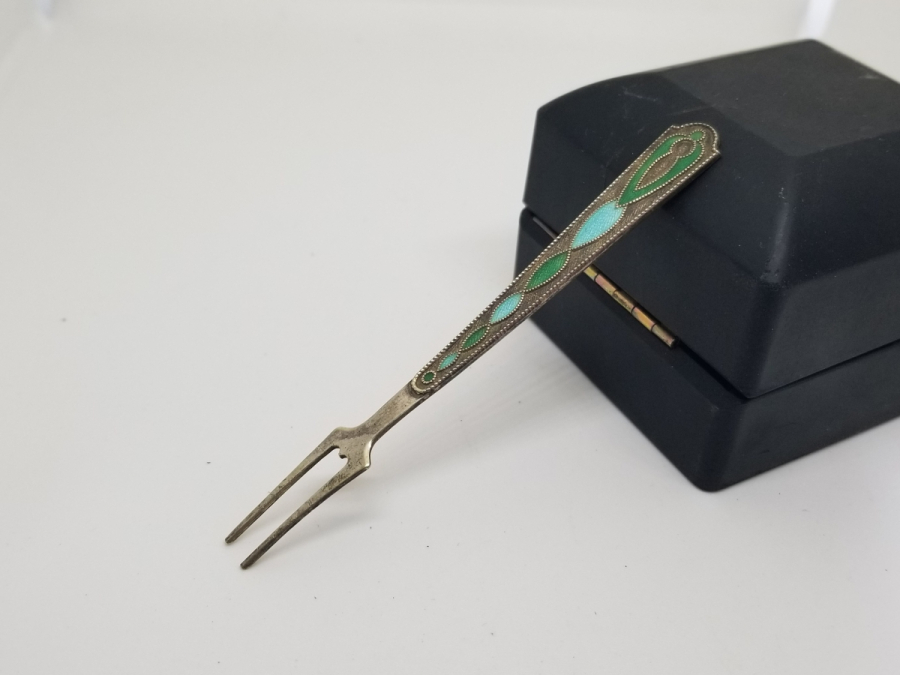 ORAK ÇEKİÇ DAMGALI ANTİKA MİNELİ RUS GÜMÜŞ PEYNİR ÇATALI