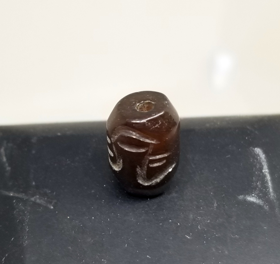 ÜZERİNDE SURET GÖRSELİ BULUNAN BÜYÜK BOY UZAKDOĞU YEŞİM KOLYE HABBESİ