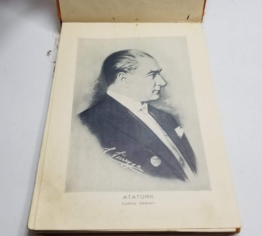 İZMİR ERKEK LİSESİ 1937-1938 YILLIĞI