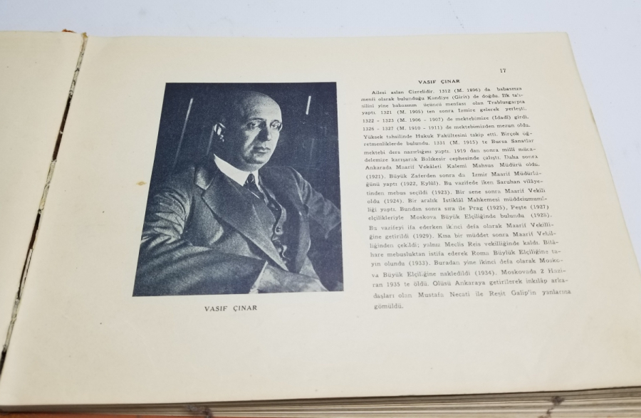 İZMİR ERKEK LİSESİ 1937-1938 YILLIĞI