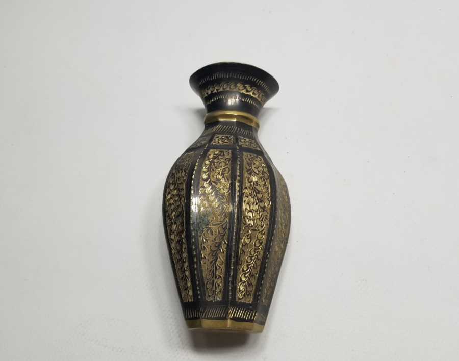 KABARTMA VE KALEM İŞÇİLİKLİ NADİR TİPTE ANTİKA ERZİNCAN VAZO