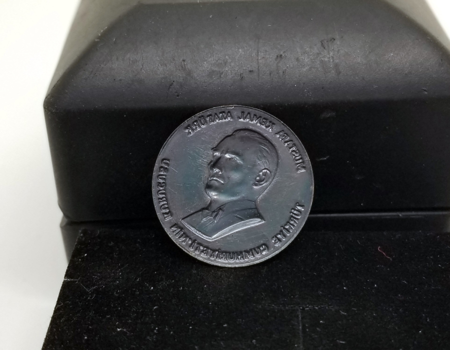 ANTİKA GÜMÜŞ ATATÜRK ROZETİ