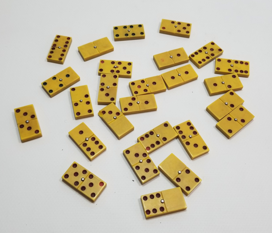 ANTİKA KATALİN DOMİNO TAŞLARI LOTU