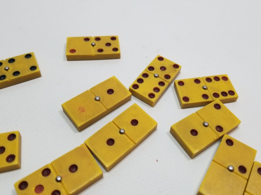 ANTİKA KATALİN DOMİNO TAŞLARI LOTU