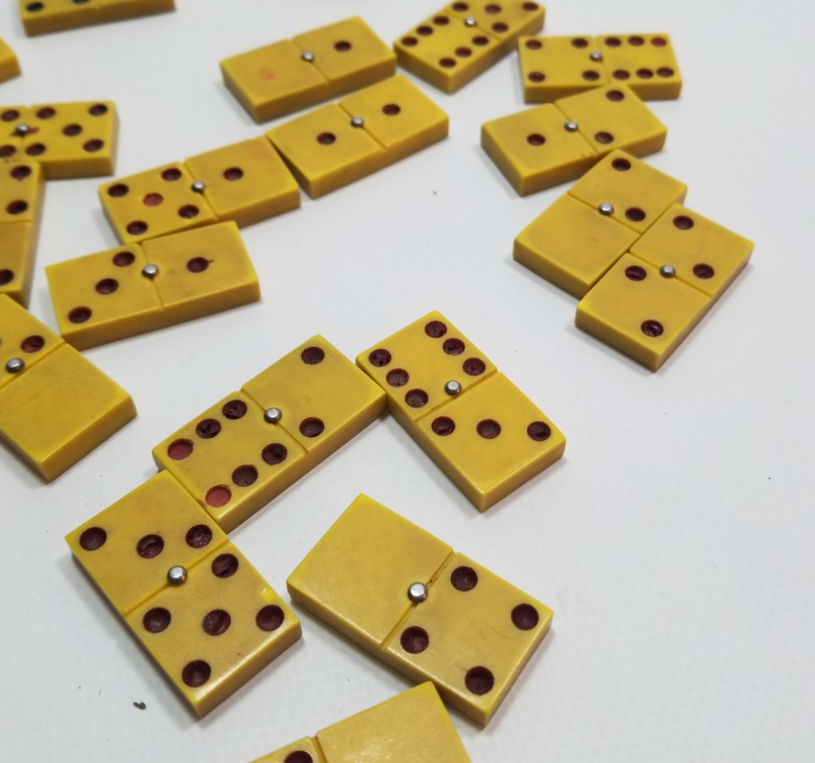 ANTİKA KATALİN DOMİNO TAŞLARI LOTU