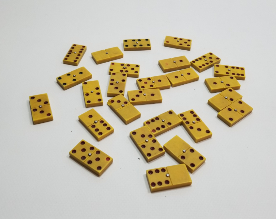 ANTİKA KATALİN DOMİNO TAŞLARI LOTU