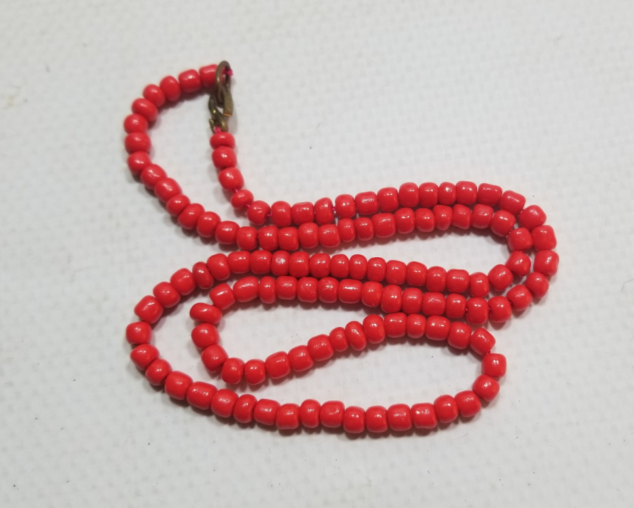 ANTİKA MERCANİ FORMDA KOLYE