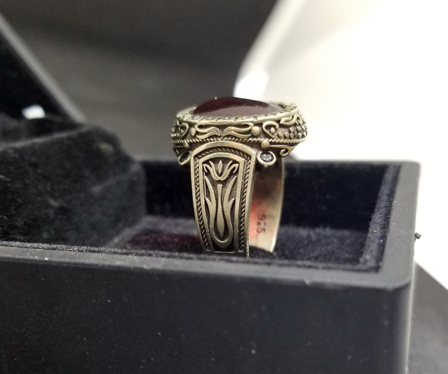 KABARTMA İŞÇİLİKLİ GÜMÜŞ KALIBINDA YAPILMIŞ GÜMÜŞ KAPLAMA YÜZÜK