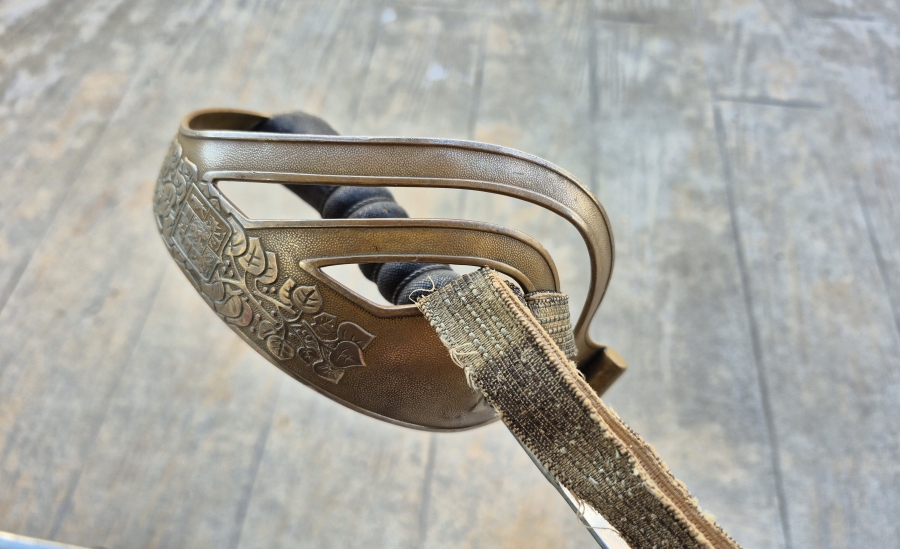 İGUANA DERİSİ SAPLI ÇOK NADİR 1. DÜNYA SAVAŞI DÖNEMİ AVUSTURYA - MACARİSTAN SUBAY KILICI