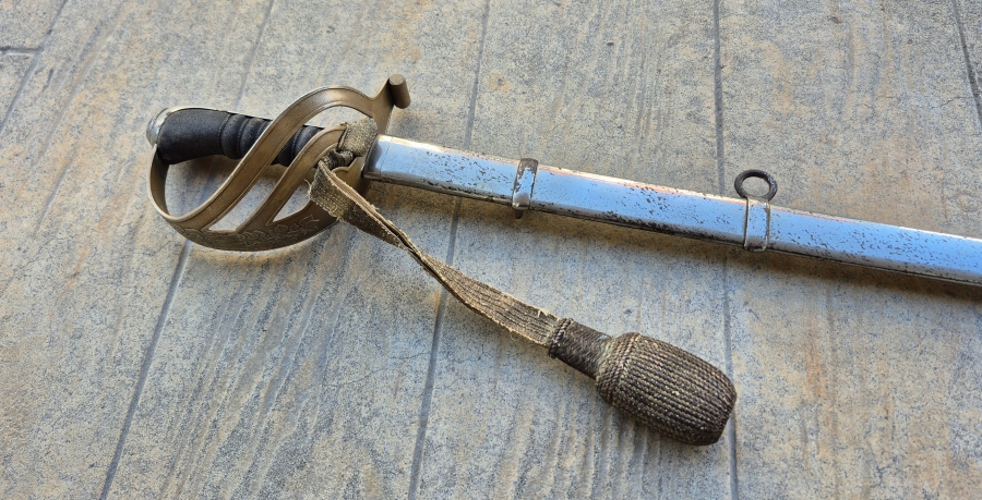 İGUANA DERİSİ SAPLI ÇOK NADİR 1. DÜNYA SAVAŞI DÖNEMİ AVUSTURYA - MACARİSTAN SUBAY KILICI