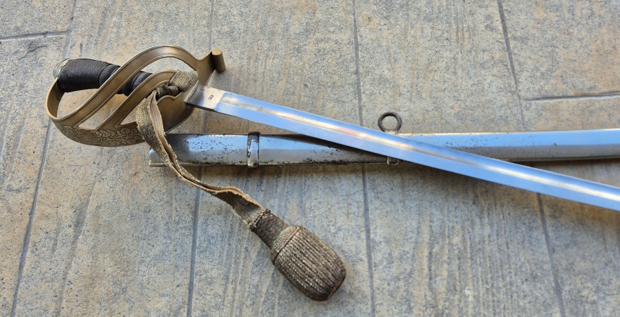 İGUANA DERİSİ SAPLI ÇOK NADİR 1. DÜNYA SAVAŞI DÖNEMİ AVUSTURYA - MACARİSTAN SUBAY KILICI