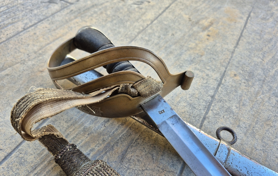 İGUANA DERİSİ SAPLI ÇOK NADİR 1. DÜNYA SAVAŞI DÖNEMİ AVUSTURYA - MACARİSTAN SUBAY KILICI