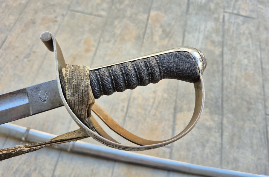 İGUANA DERİSİ SAPLI ÇOK NADİR 1. DÜNYA SAVAŞI DÖNEMİ AVUSTURYA - MACARİSTAN SUBAY KILICI