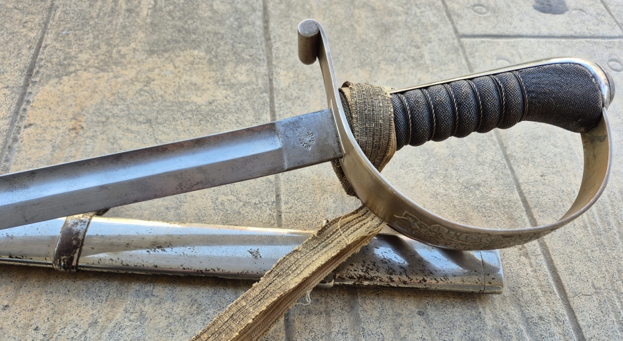 İGUANA DERİSİ SAPLI ÇOK NADİR 1. DÜNYA SAVAŞI DÖNEMİ AVUSTURYA - MACARİSTAN SUBAY KILICI