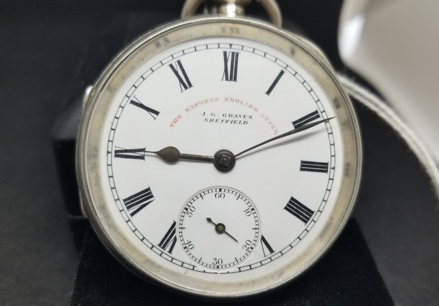 NADİR FORMDA GÜMÜŞ KASA İNGİLİZ YAPIMI KURMALI CEP SAATİ