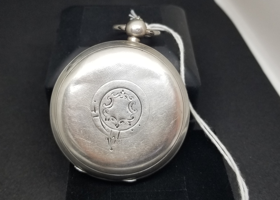 NADİR FORMDA GÜMÜŞ KASA İNGİLİZ YAPIMI KURMALI CEP SAATİ